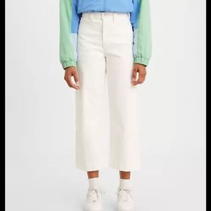 Levis Ribcage wide leg cropped white size 27x28